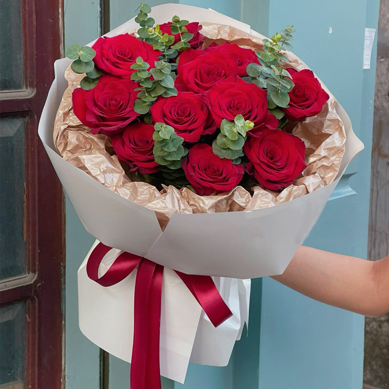 对你的爱与日俱增/12支玫瑰花束